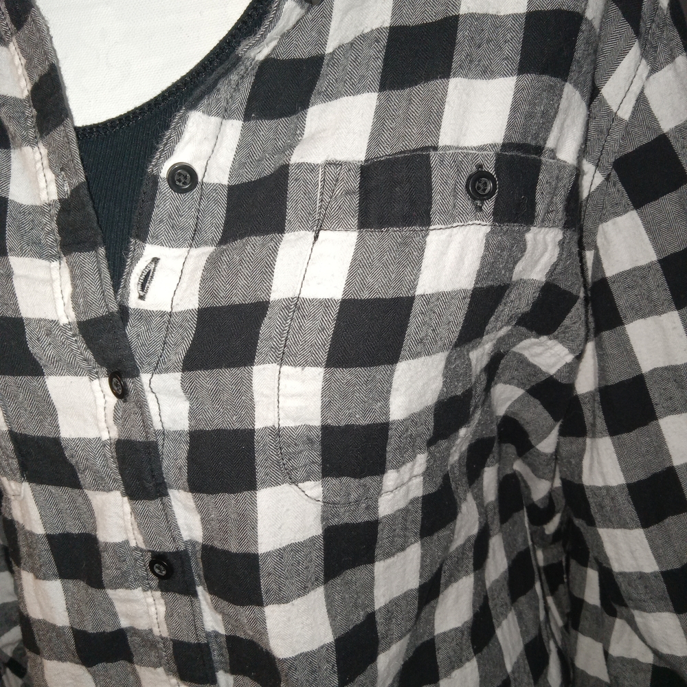 Size 1X button up Long Sleeve with collar From St. Johns Bay 100%cotton - Picture 14 of 15